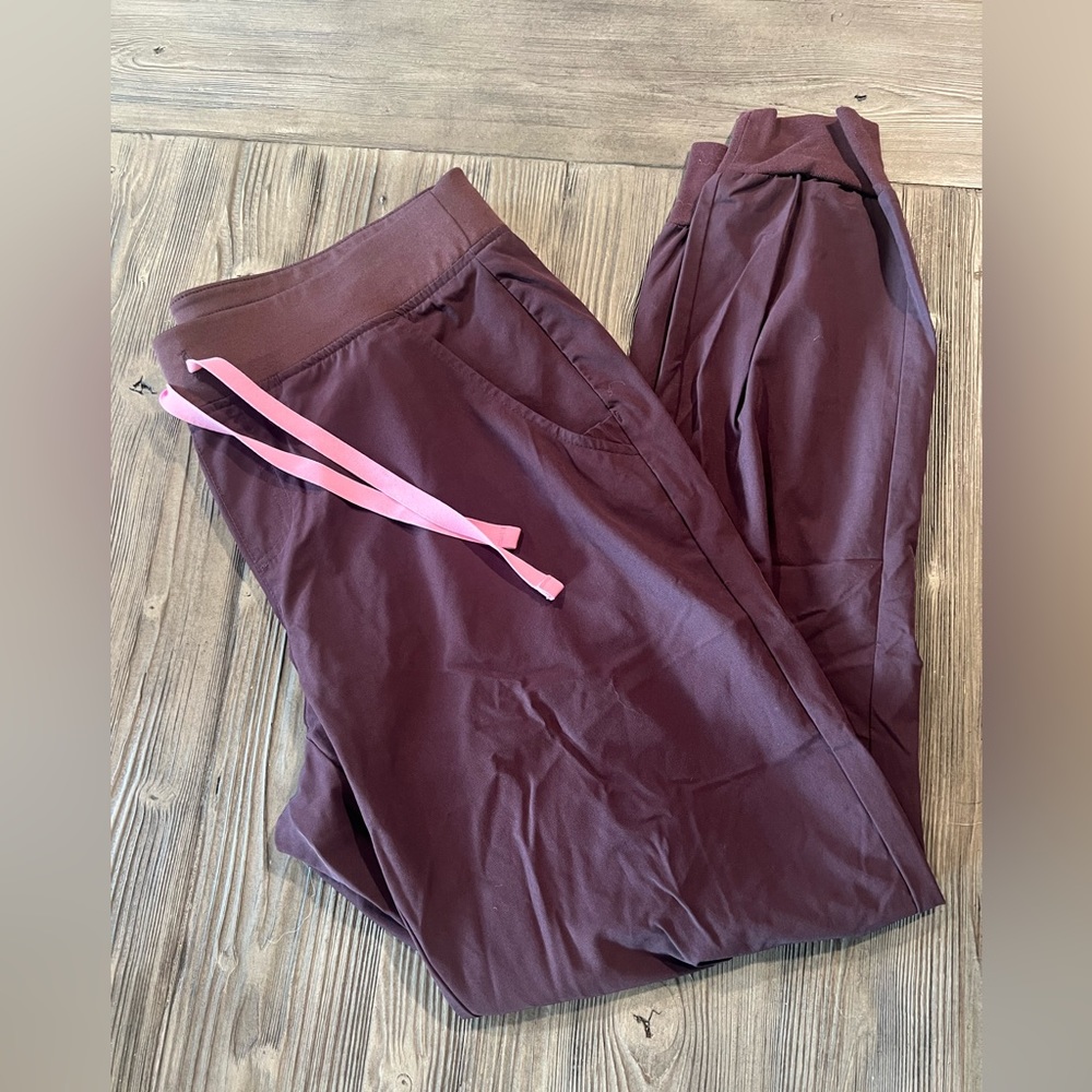 EUC figs dark fig freex Zamora scrub bottoms size M